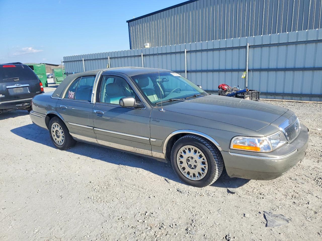 2003 MERCURY GRAND MARQUIS GS photo 4