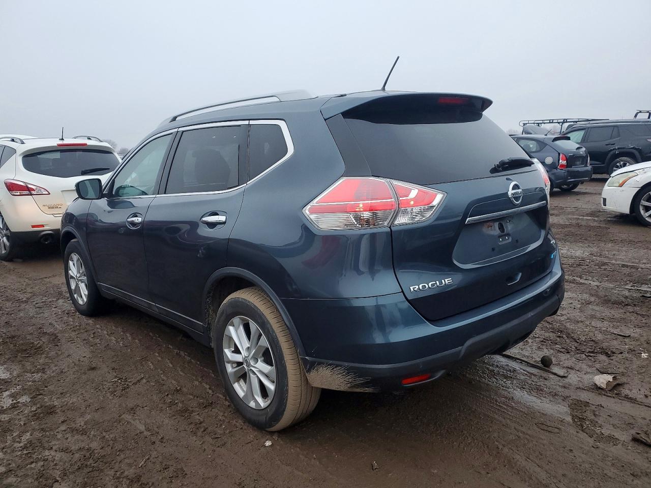 2014 NISSAN ROGUE S photo 2