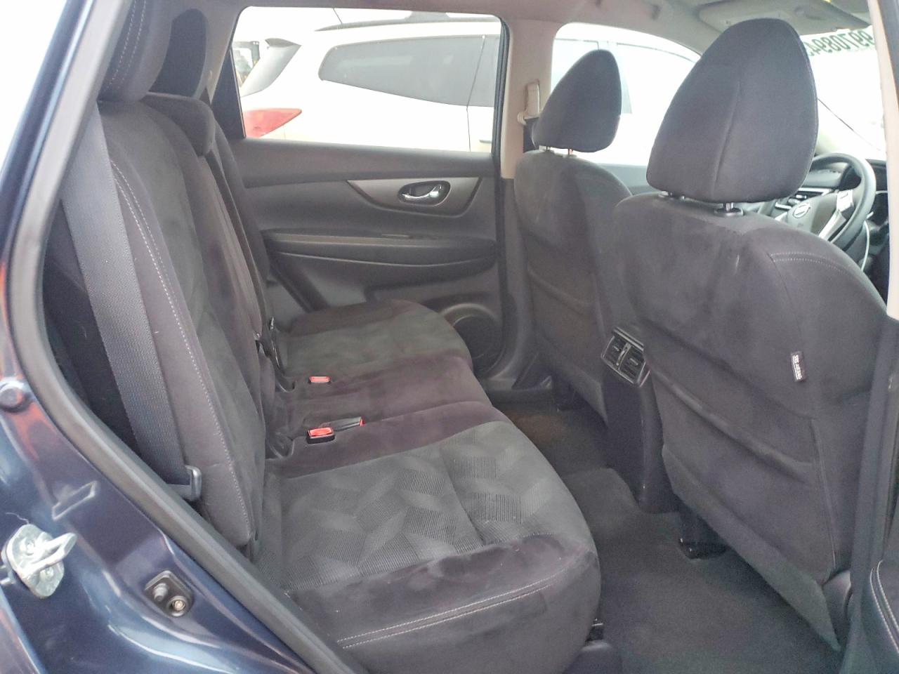 2014 NISSAN ROGUE S photo 10