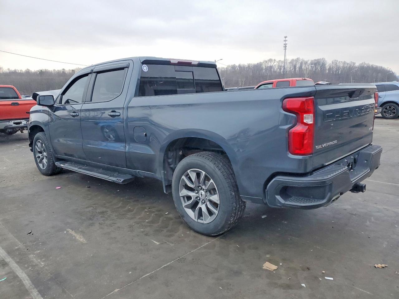 2021 CHEVROLET SILVERADO K1500 RST photo 2
