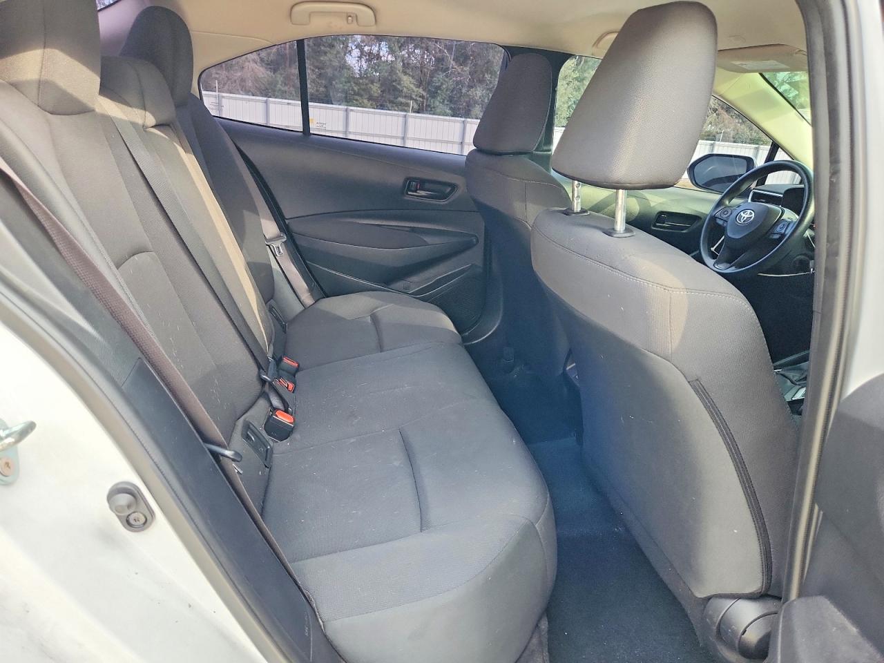 2024 TOYOTA COROLLA LE photo 10