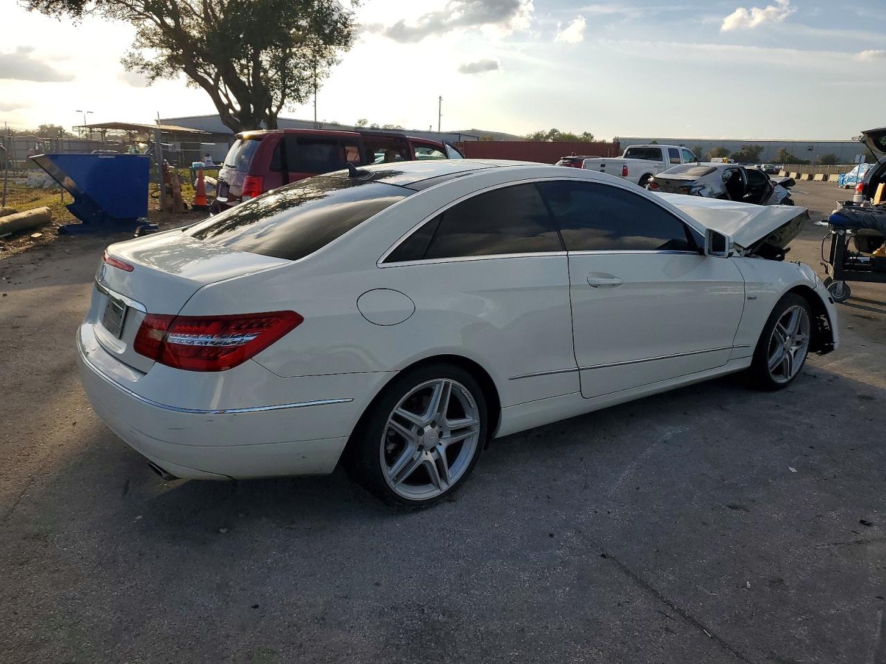 2012 MERCEDES-BENZ E 350 photo 3