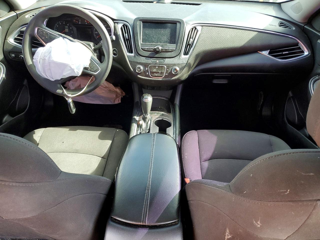 2018 CHEVROLET MALIBU LT photo 8