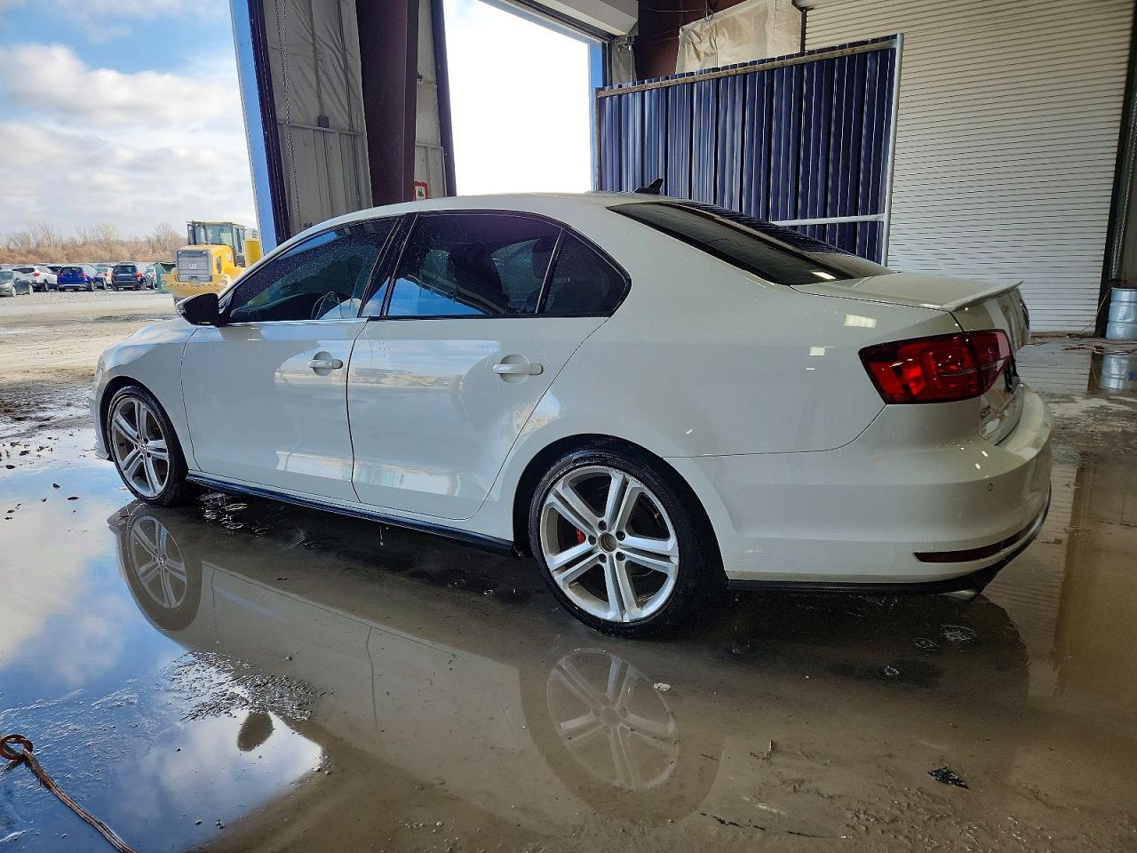 2016 VOLKSWAGEN JETTA GLI photo 2