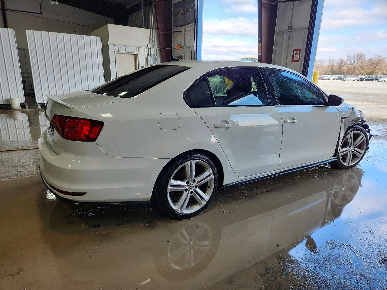 2016 VOLKSWAGEN JETTA GLI photo 3