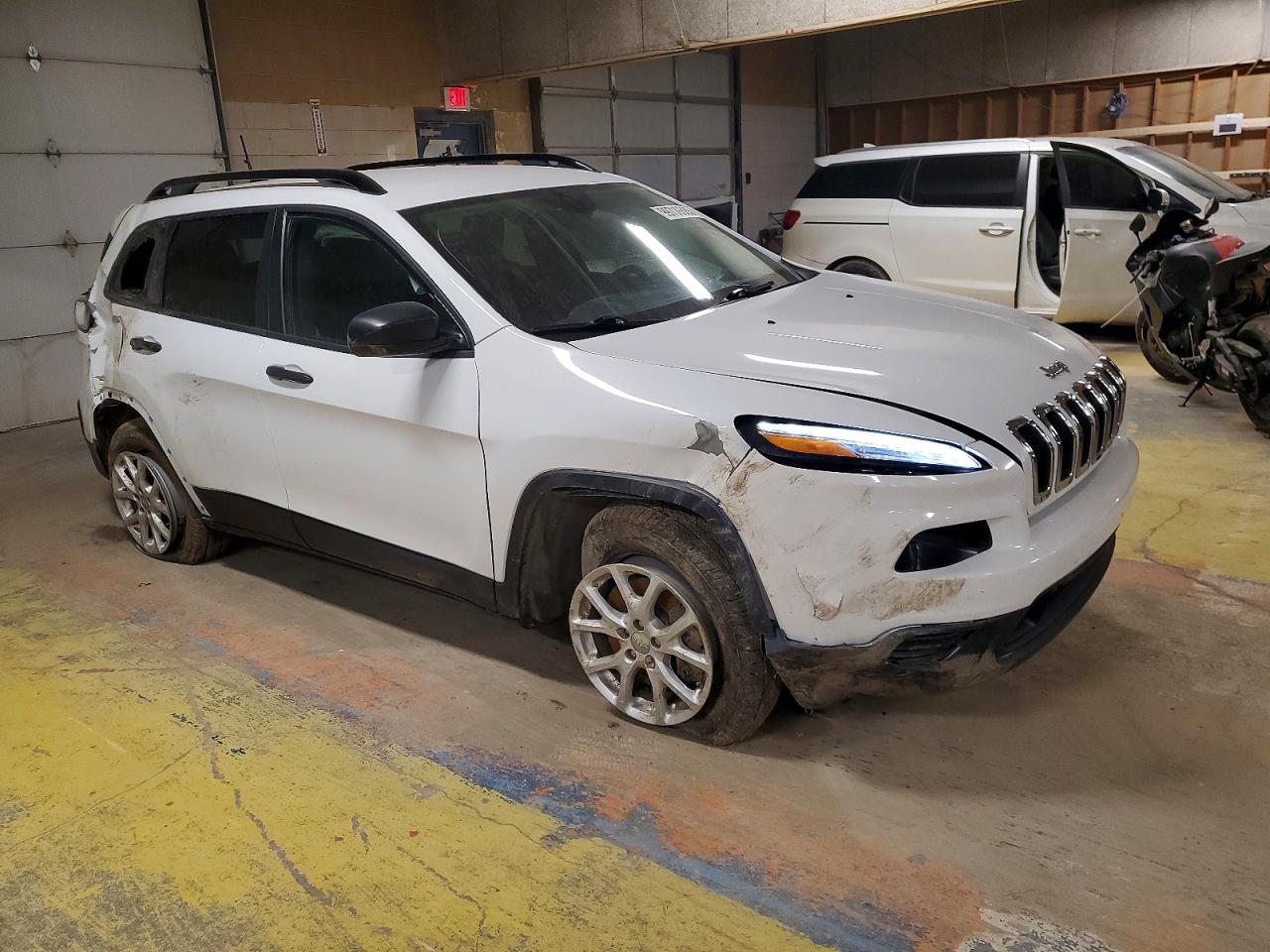 2016 JEEP CHEROKEE SPORT photo 4