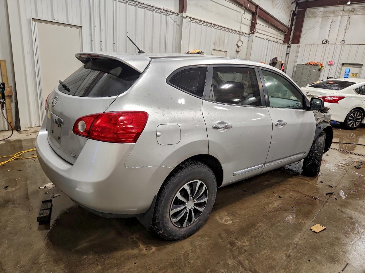 2011 NISSAN ROGUE S photo 3