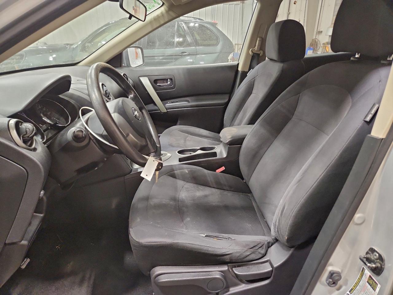 2011 NISSAN ROGUE S photo 7