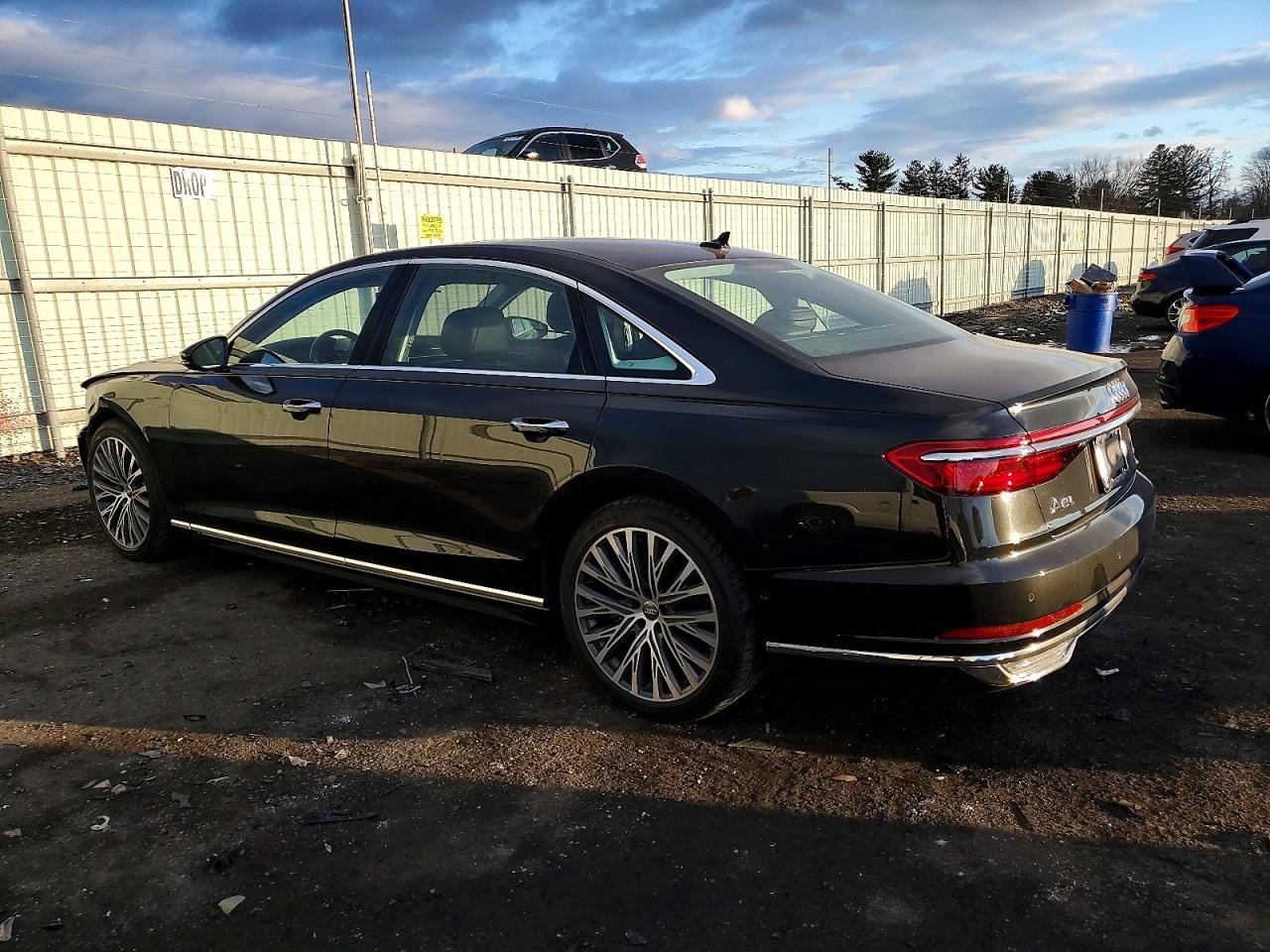 2020 AUDI A8 L photo 2