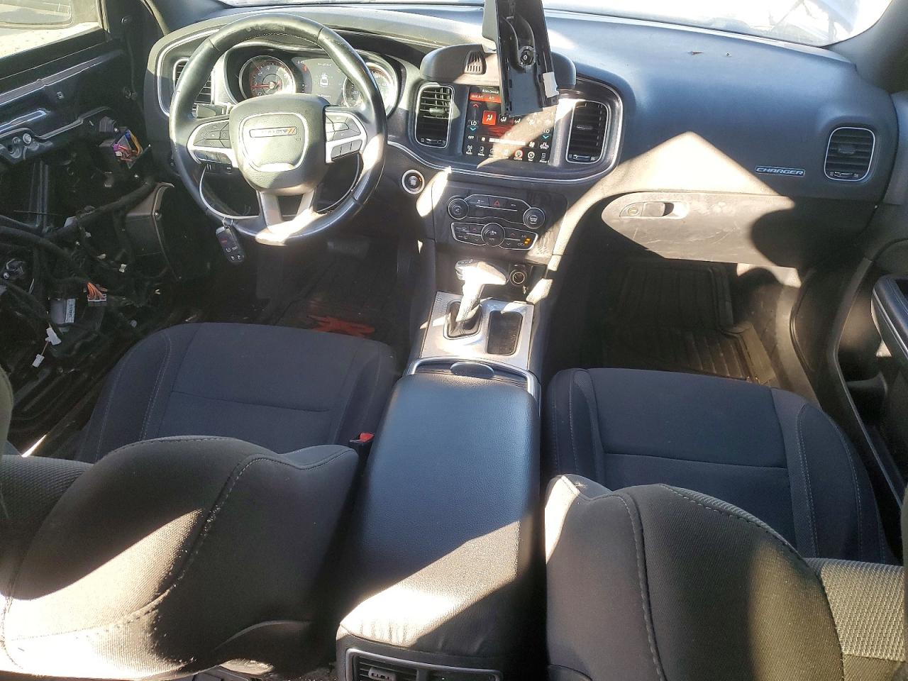 2016 DODGE CHARGER SXT photo 8