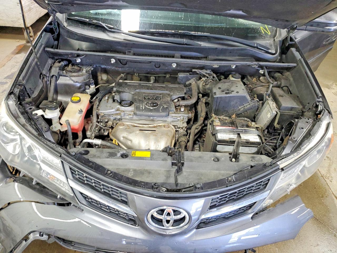 2014 TOYOTA RAV4 photo 11