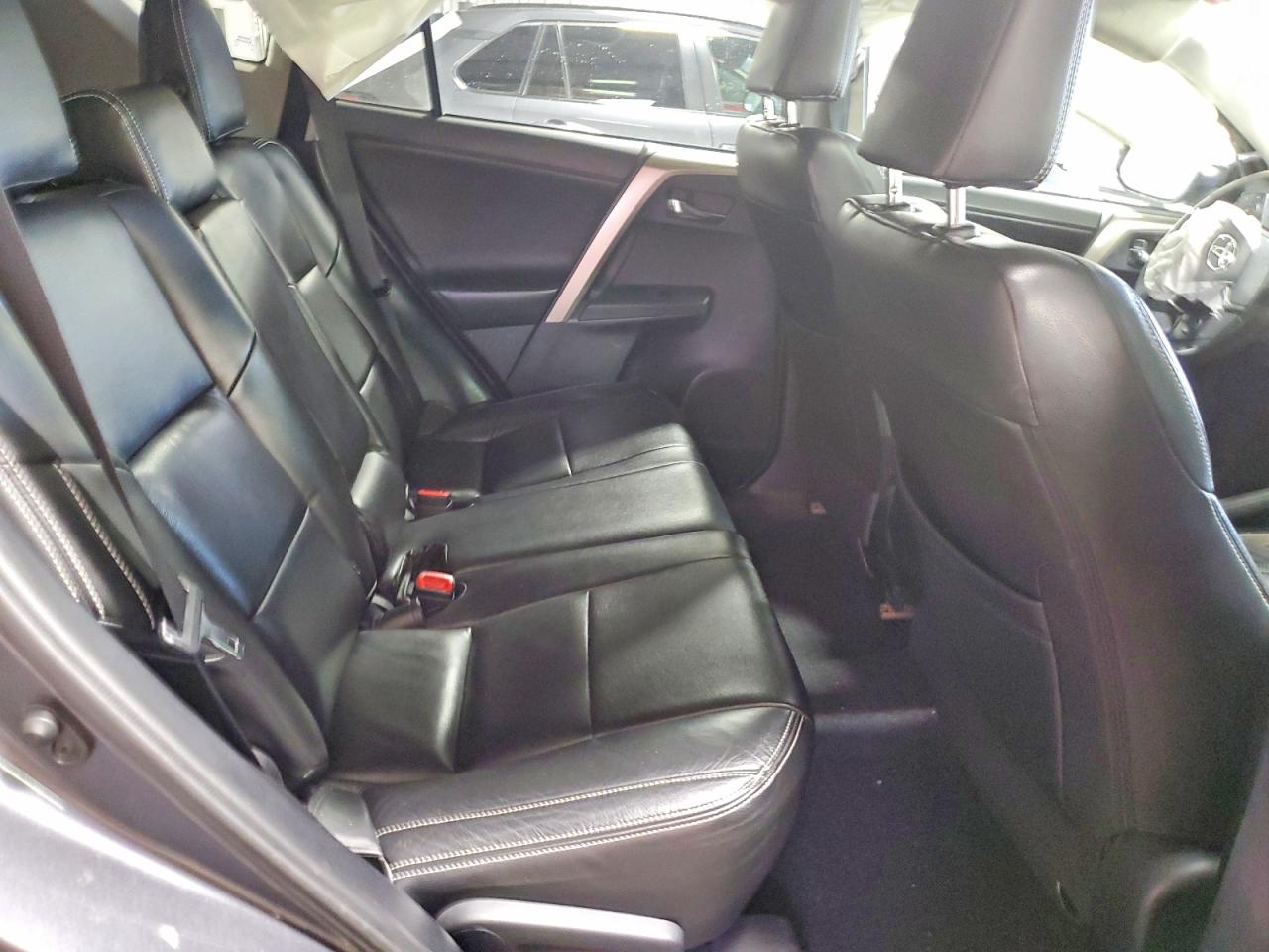 2014 TOYOTA RAV4 photo 10