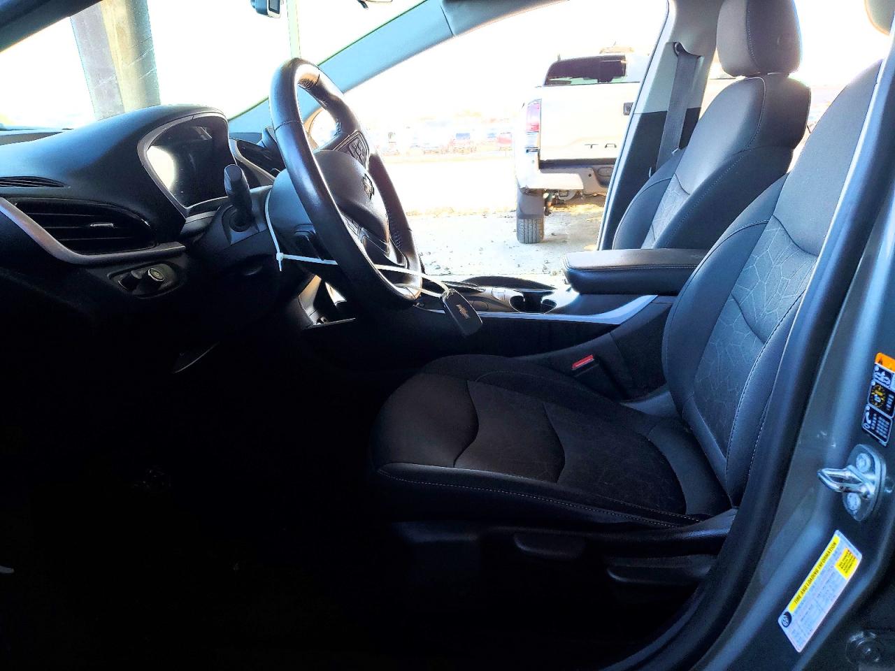 2017 CHEVROLET VOLT LT photo 7