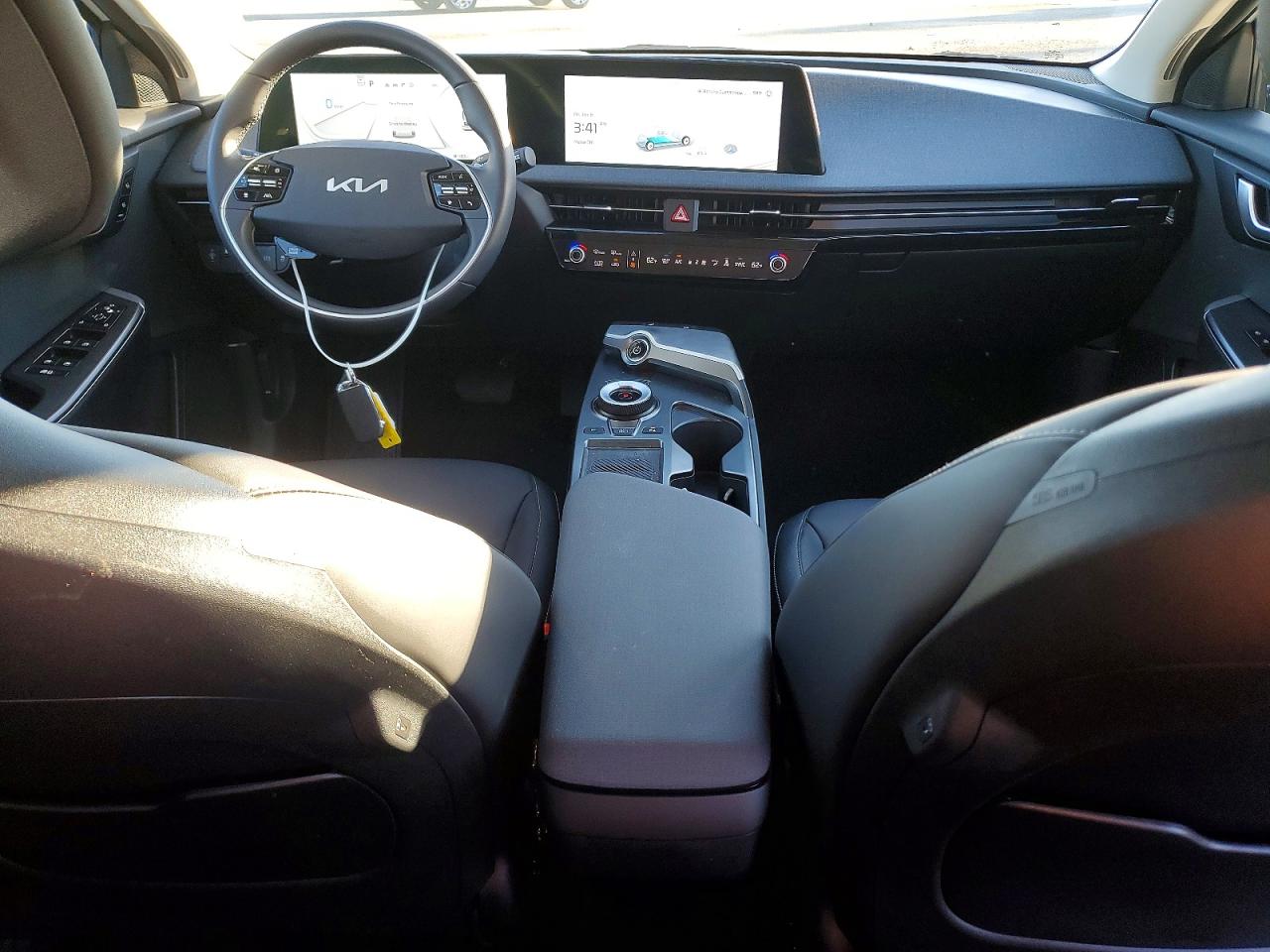 2024 KIA EV6 LIGHT photo 8