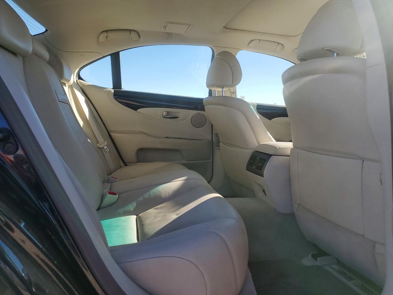 2007 LEXUS LS 460 photo 10