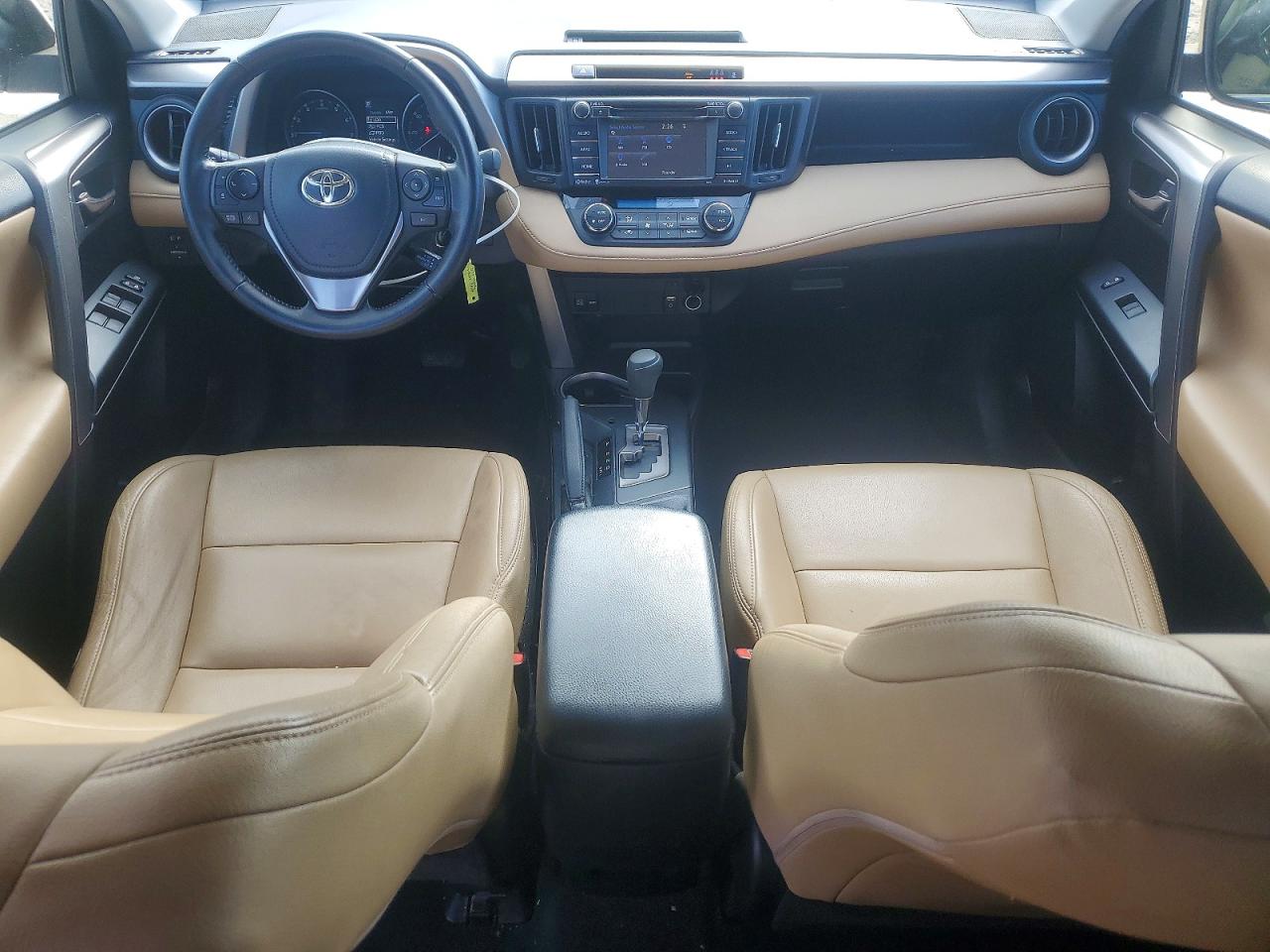 2017 TOYOTA RAV4 XLE photo 8