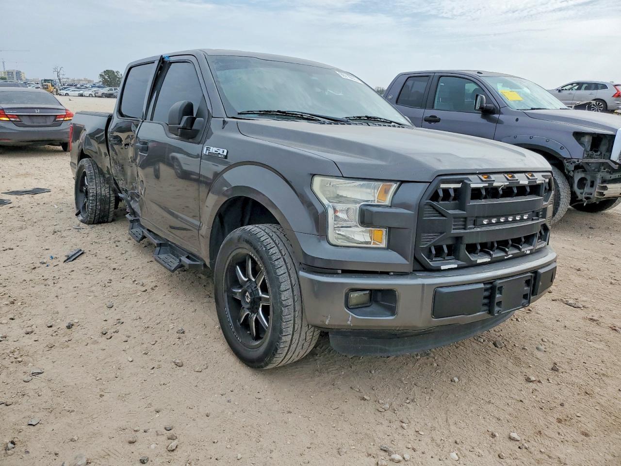 2015 FORD F150 SUPERCREW photo 4
