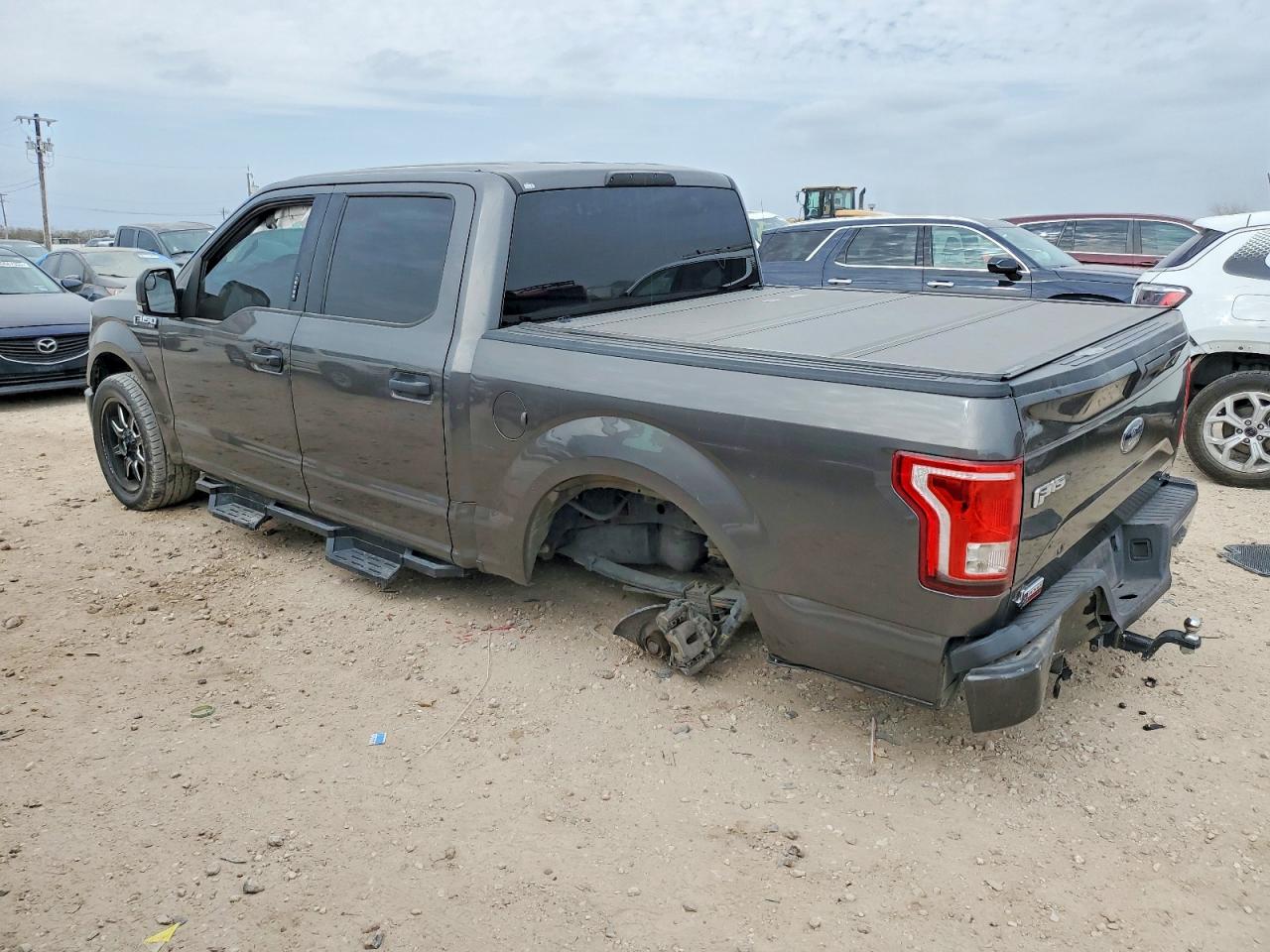2015 FORD F150 SUPERCREW photo 2