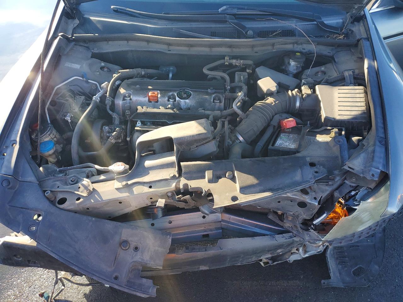 2010 HONDA ACCORD LX photo 11