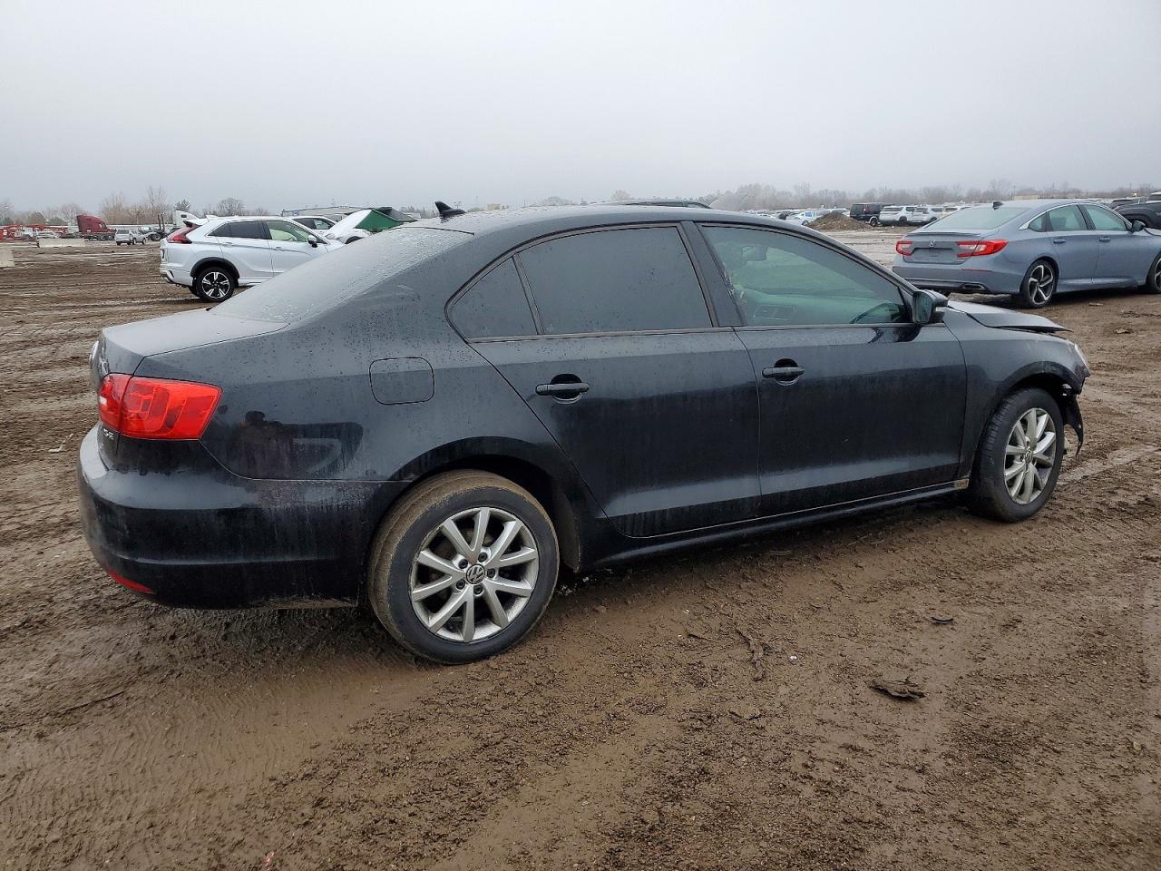 2012 VOLKSWAGEN JETTA SE photo 3