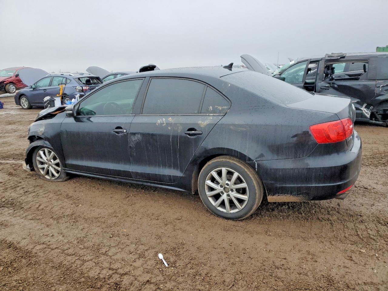 2012 VOLKSWAGEN JETTA SE photo 2