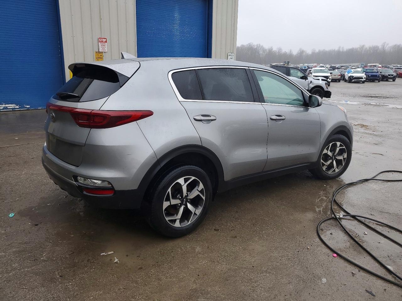 2020 KIA SPORTAGE LX photo 3
