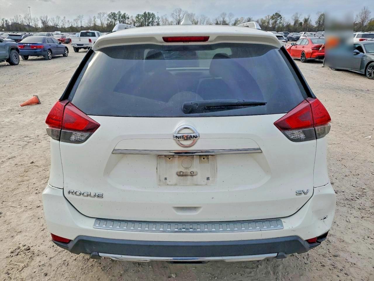 2017 NISSAN ROGUE S photo 6
