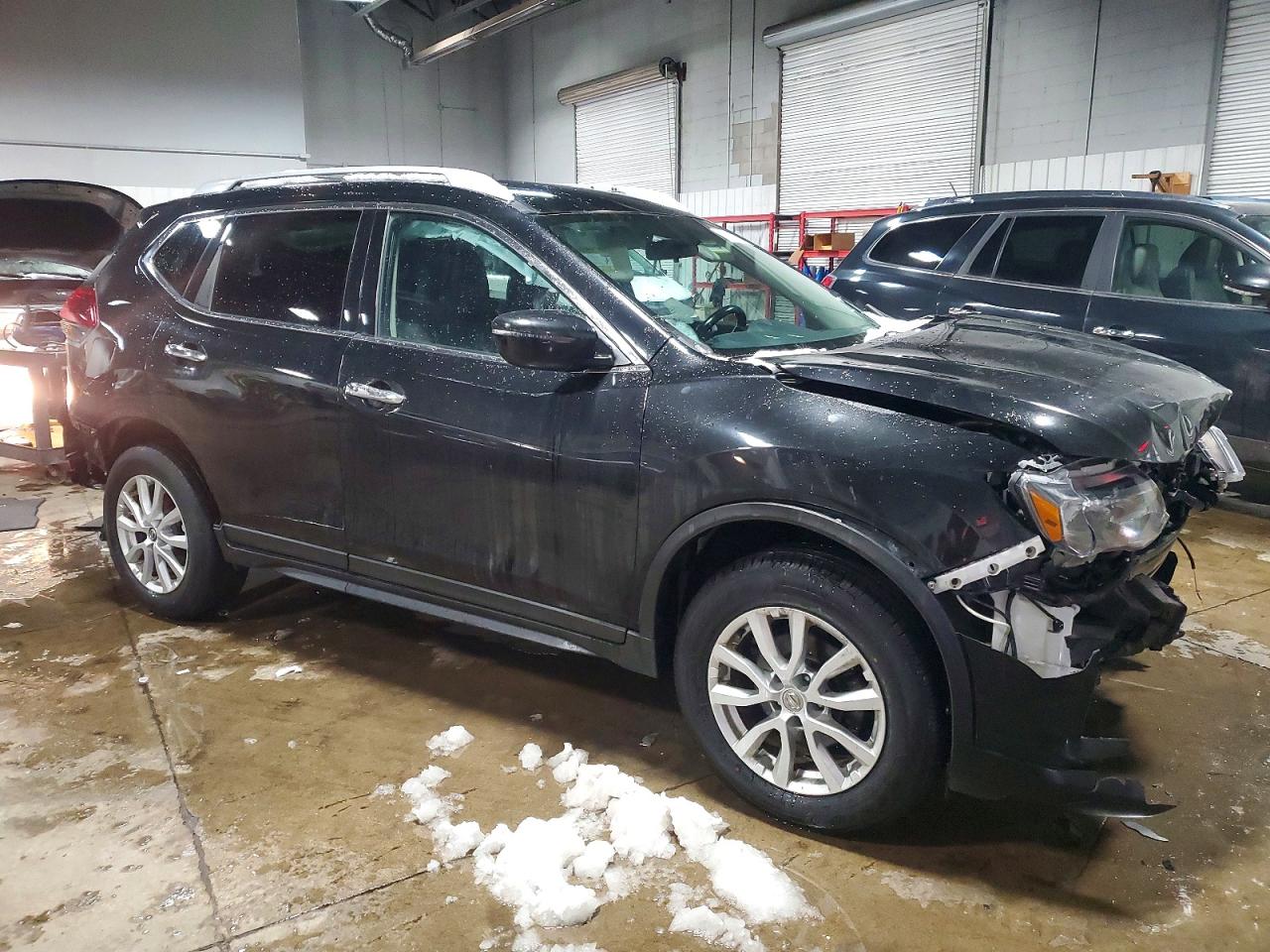 2018 NISSAN ROGUE S photo 4