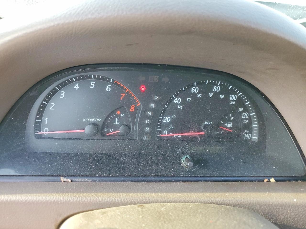 2002 TOYOTA CAMRY LE photo 9