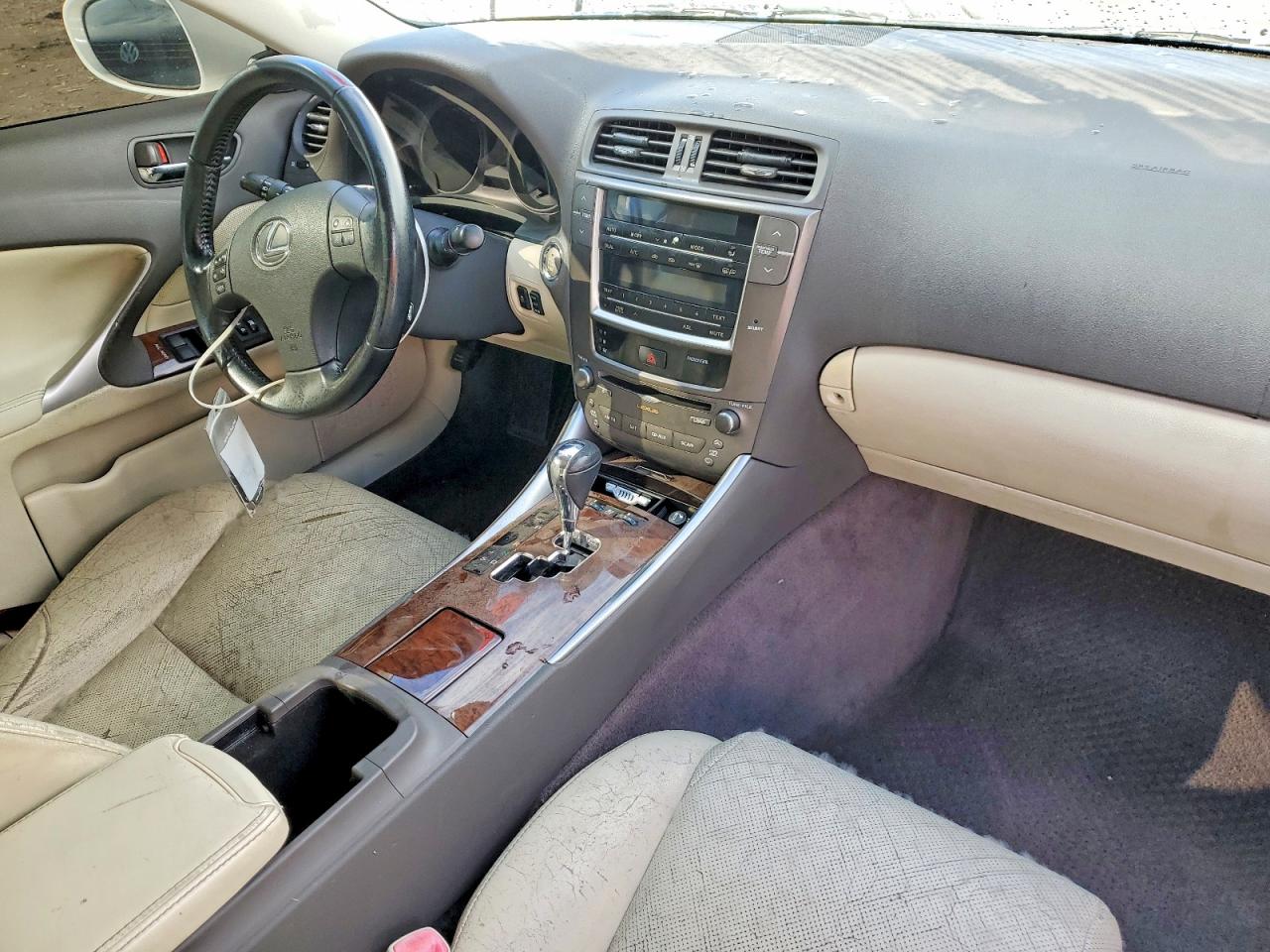 2010 LEXUS IS 250 photo 8