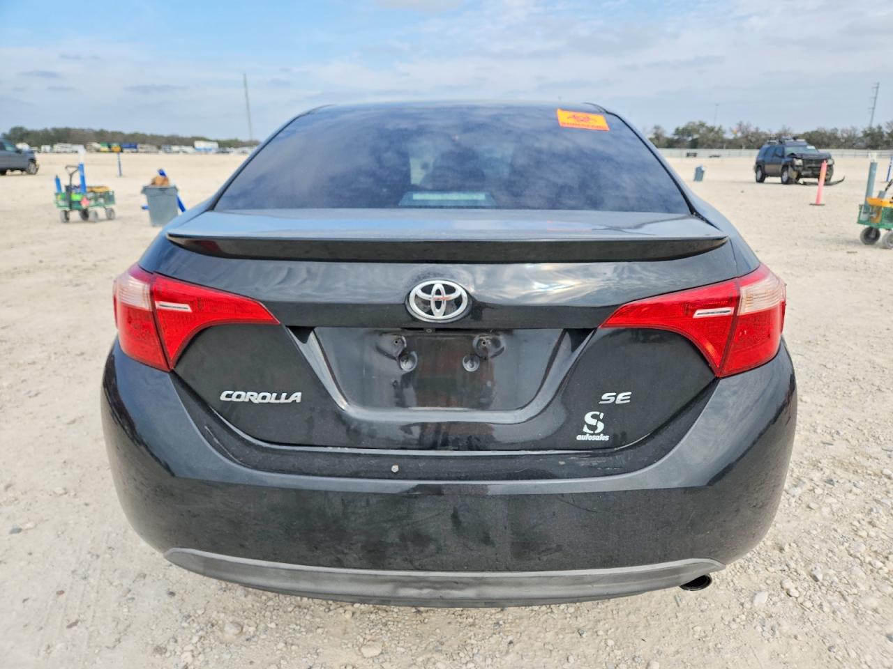 2019 TOYOTA COROLLA photo 16