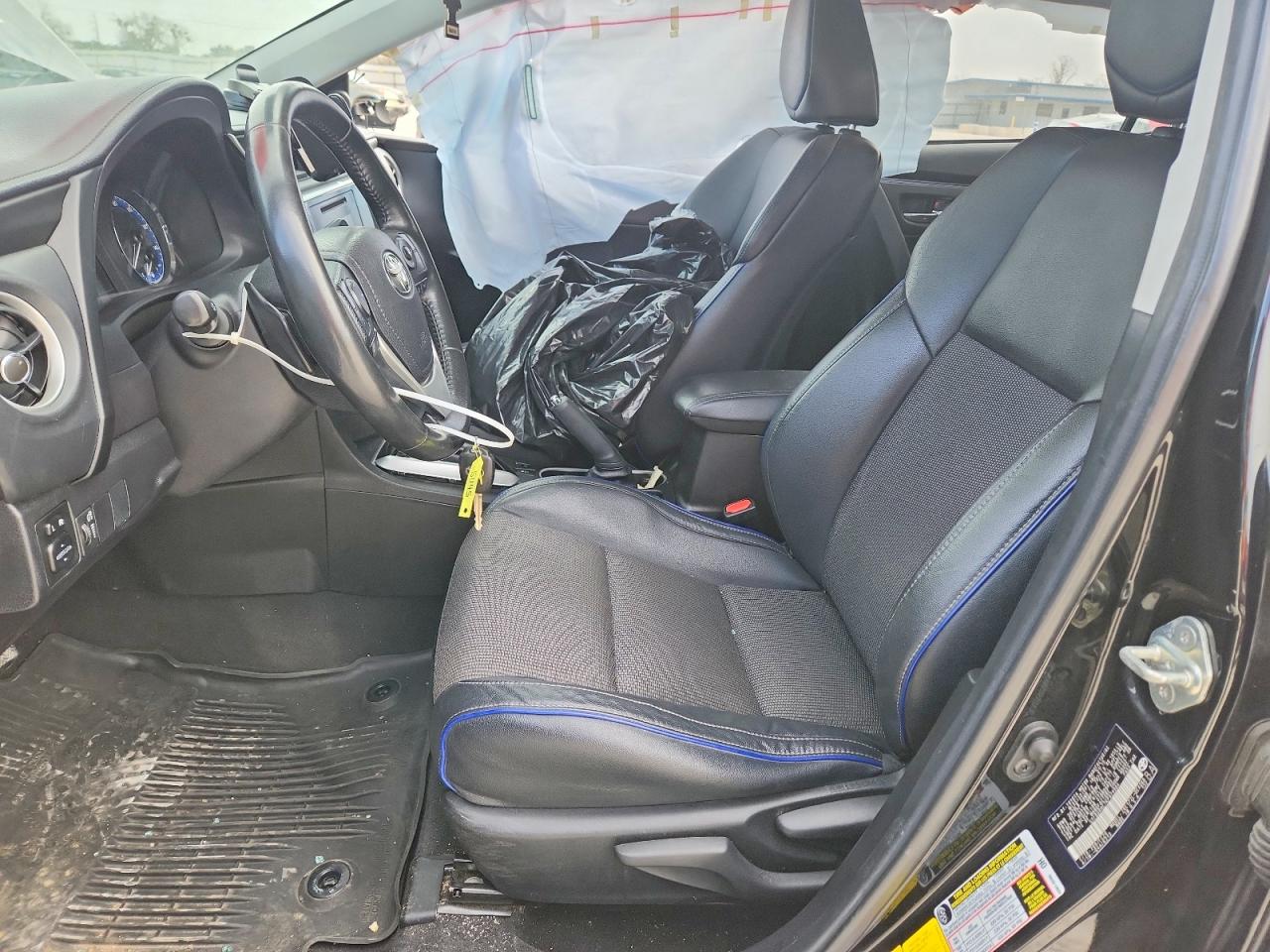 2019 TOYOTA COROLLA photo 19