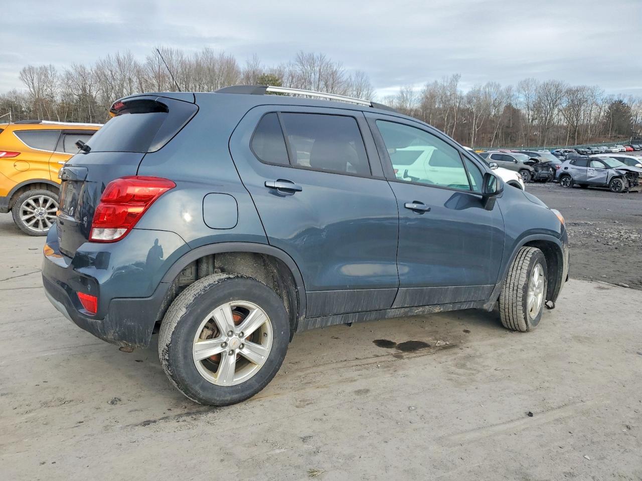 2021 CHEVROLET TRAX 1LT photo 3