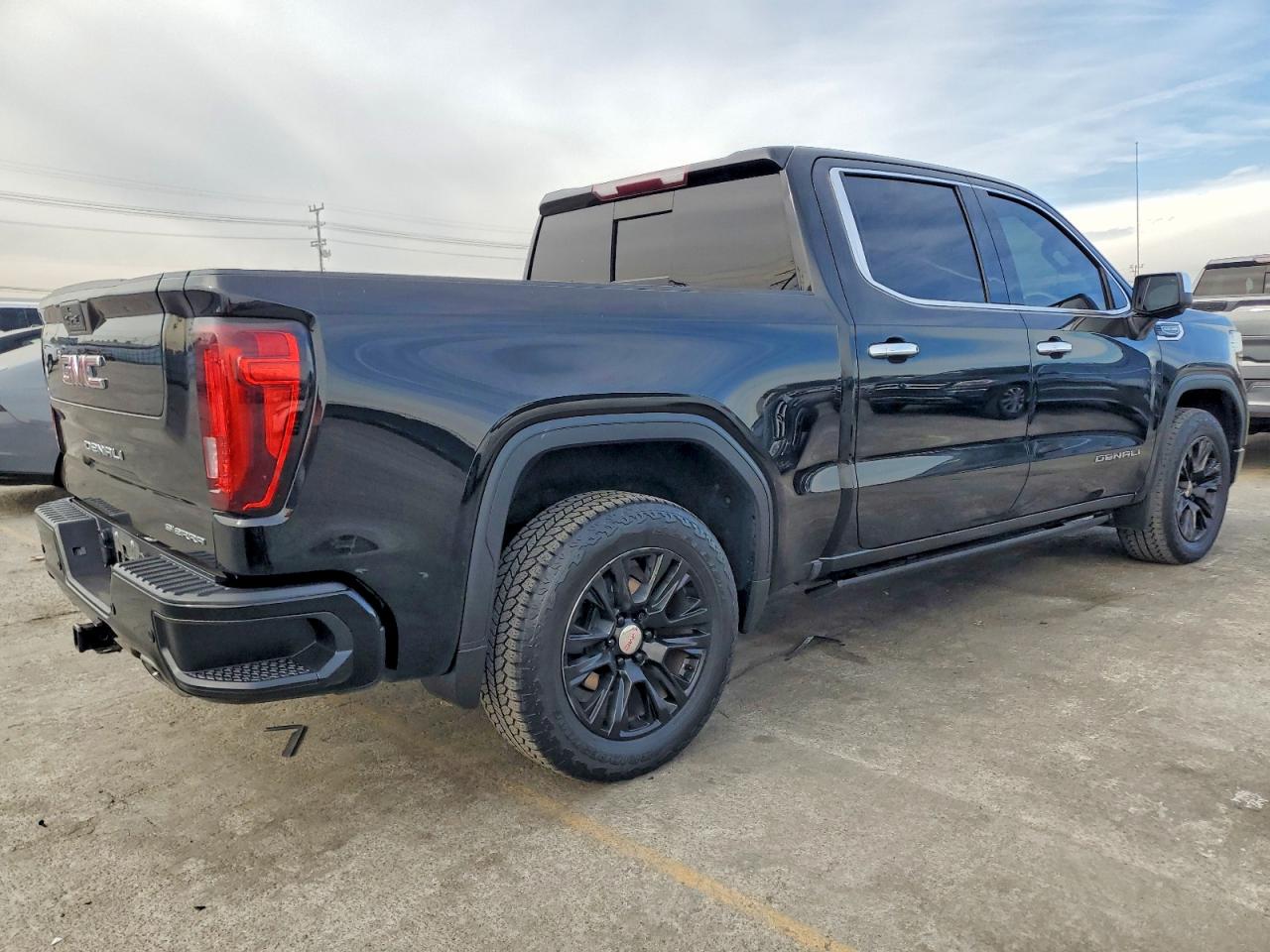 2021 GMC SIERRA K1500 DENALI photo 3