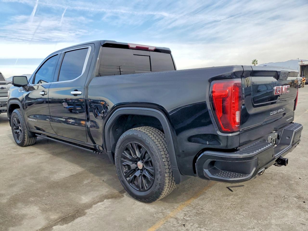 2021 GMC SIERRA K1500 DENALI photo 2