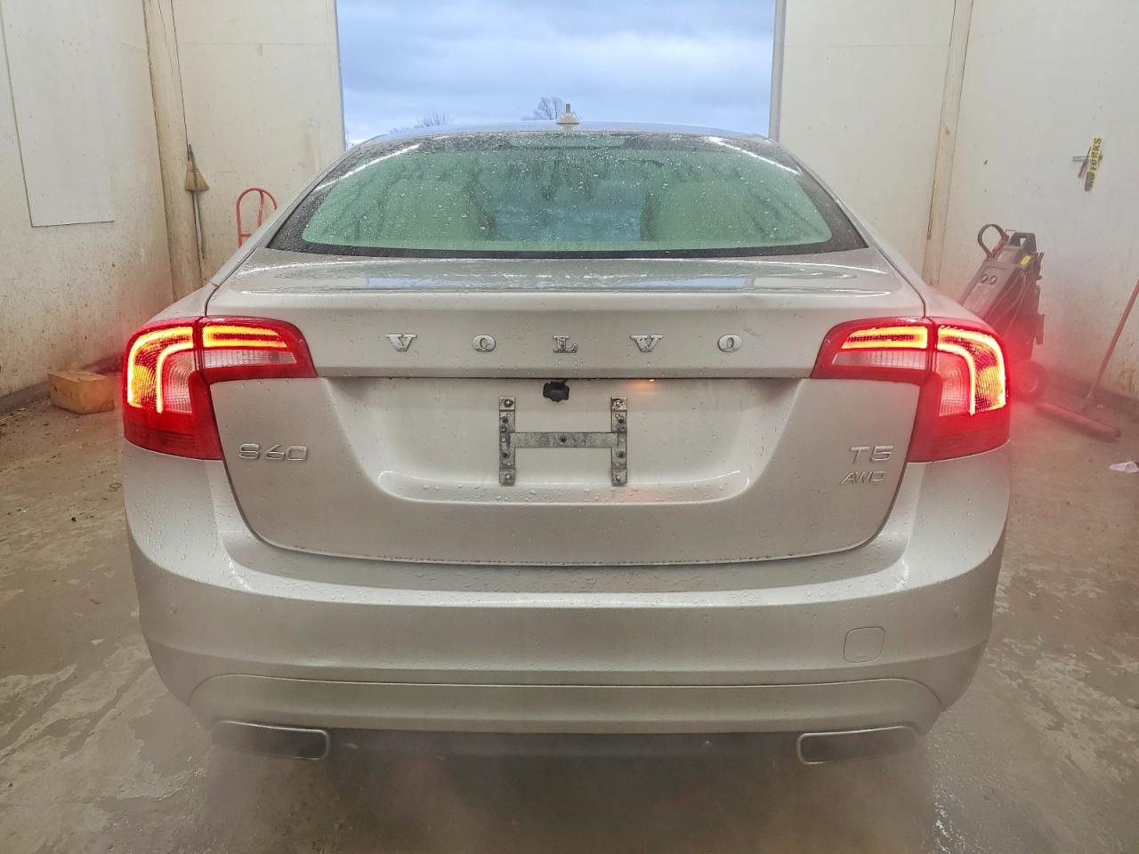 2015 VOLVO S60 PREMIER photo 6