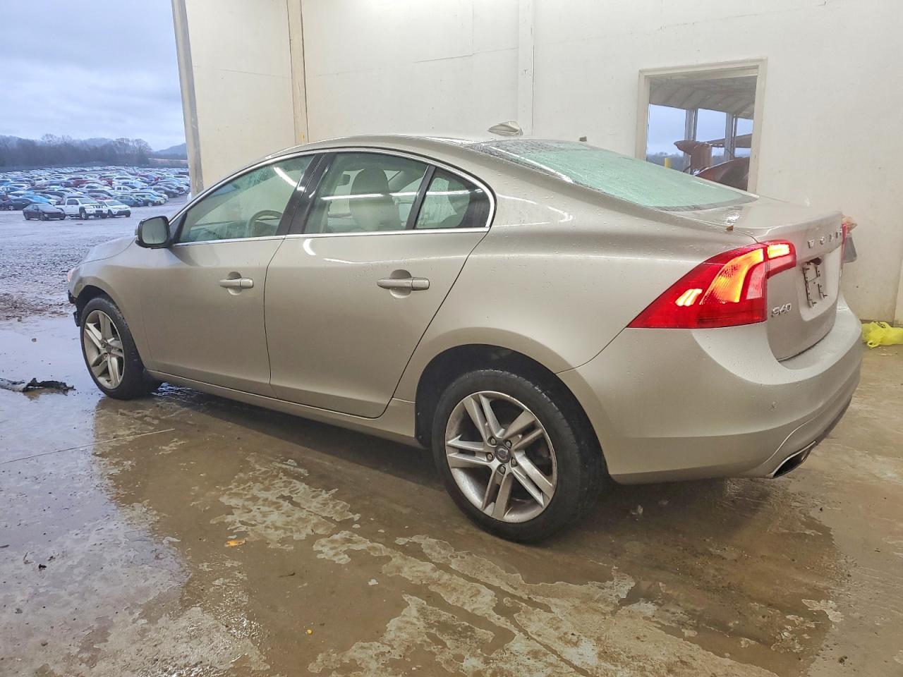 2015 VOLVO S60 PREMIER photo 2