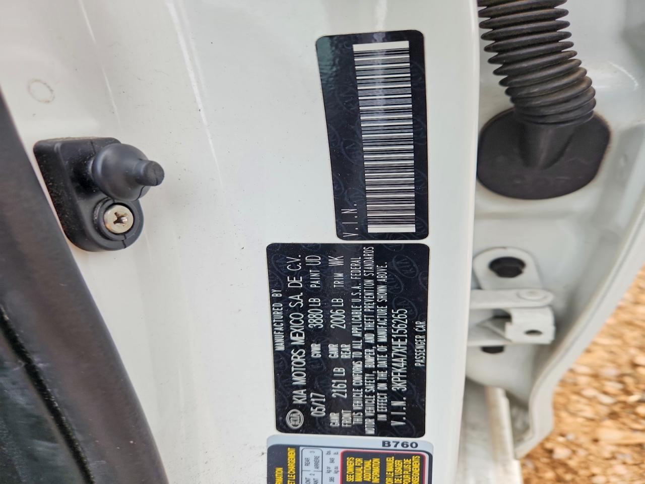 2017 KIA FORTE LX photo 13