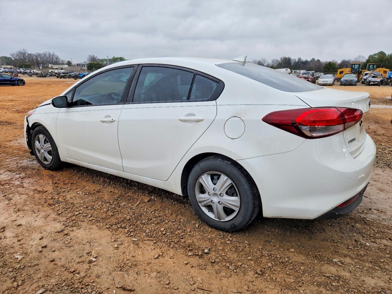 2017 KIA FORTE LX photo 2
