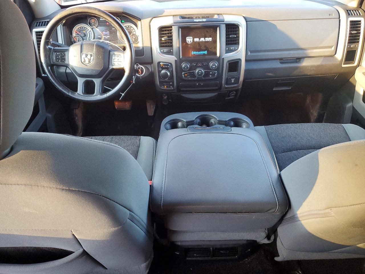 2013 RAM 1500 SLT photo 8