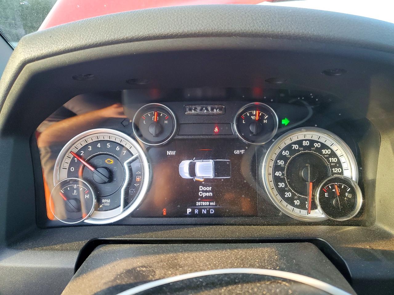 2013 RAM 1500 SLT photo 9