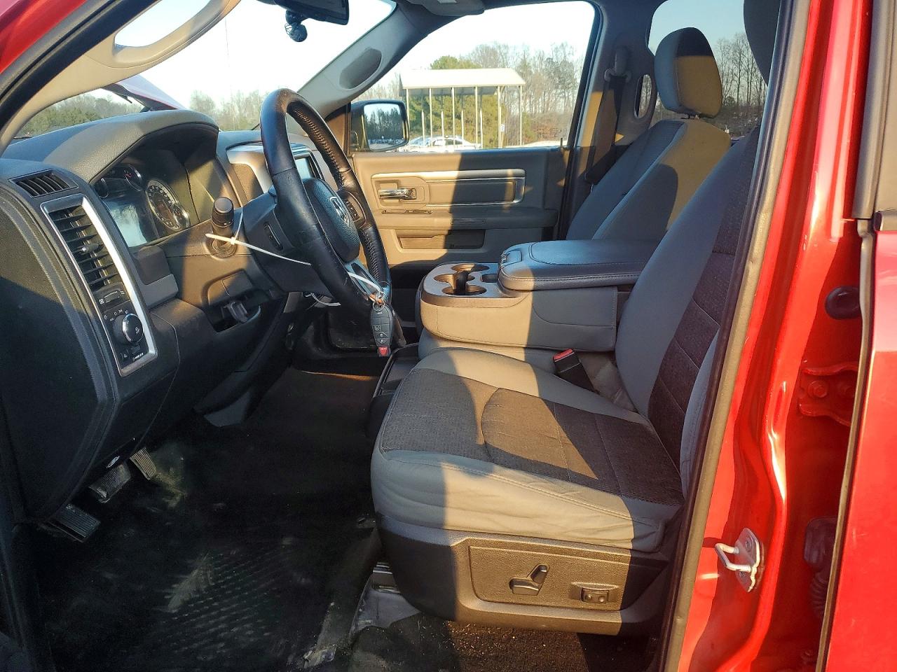2013 RAM 1500 SLT photo 7