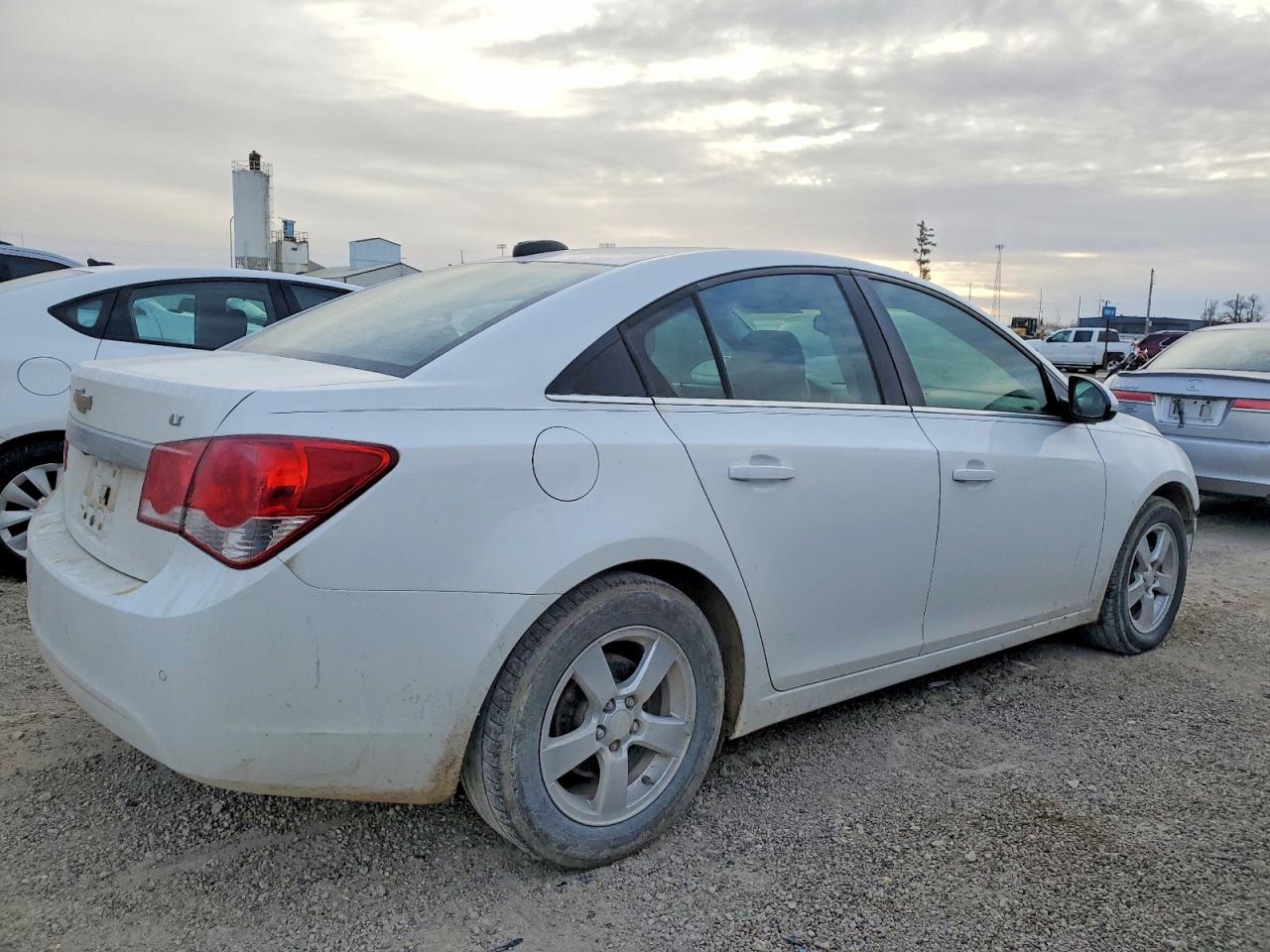 2016 CHEVROLET CRUZE LIMITED LT photo 5
