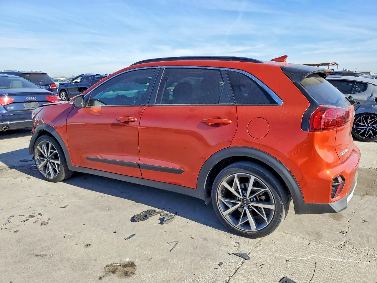 2022 KIA NIRO TOURING SPECIAL EDITION photo 2