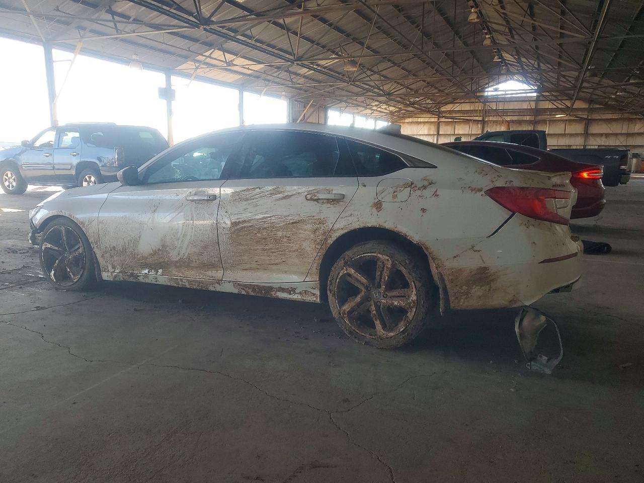 2018 HONDA ACCORD SPORT photo 2