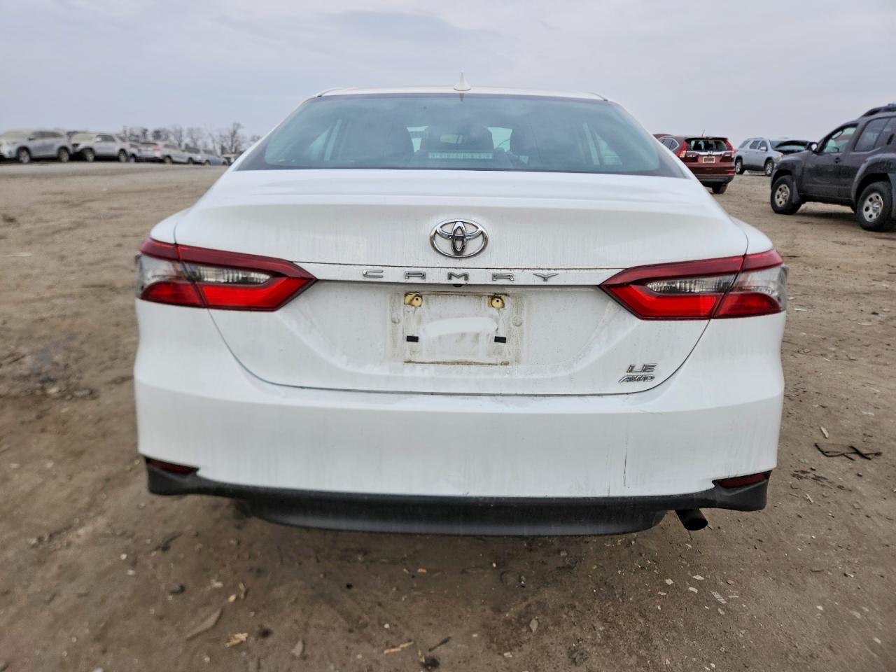 2023 TOYOTA CAMRY LE photo 6