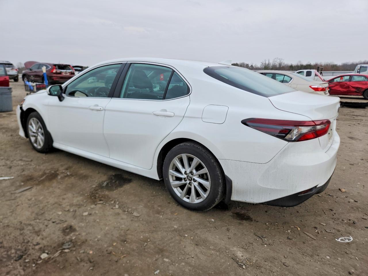 2023 TOYOTA CAMRY LE photo 2