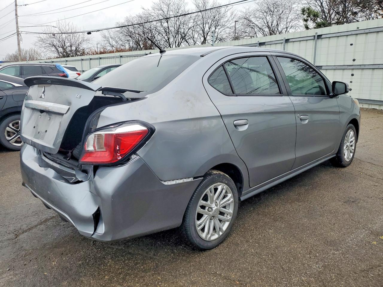 2022 MITSUBISHI MIRAGE G4 SE photo 3