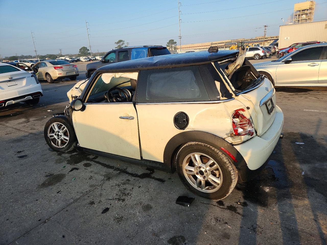 2012 MINI COOPER photo 2