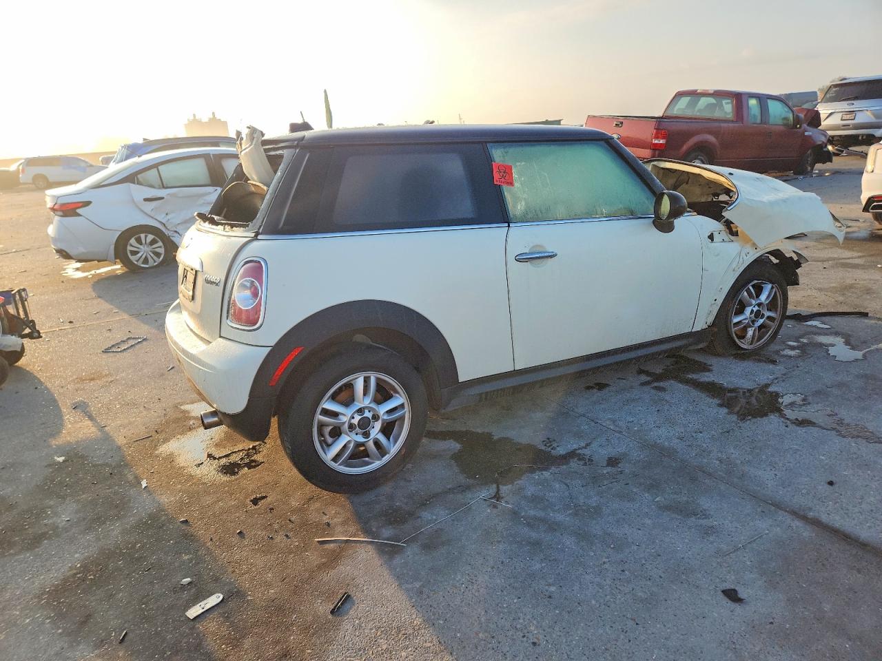 2012 MINI COOPER photo 3
